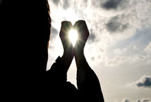 开云体育登录-钢铁城墙崩塌夜！瓦兰伤退引爆猛龙致命缺口，步行者冷箭穿心改写北境格局