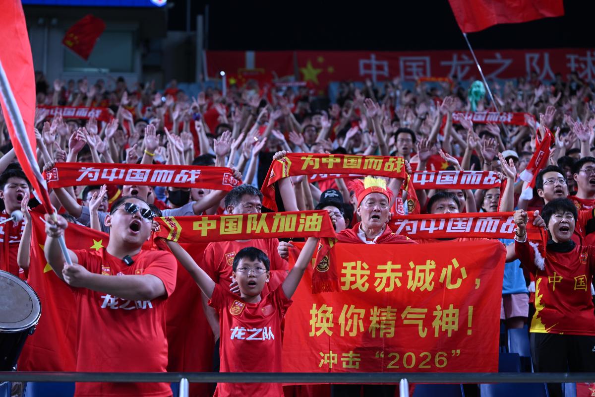 忠诚的胜利:球迷们见证了球队的胜利 忠诚的胜利:球迷们见证了球队的胜利