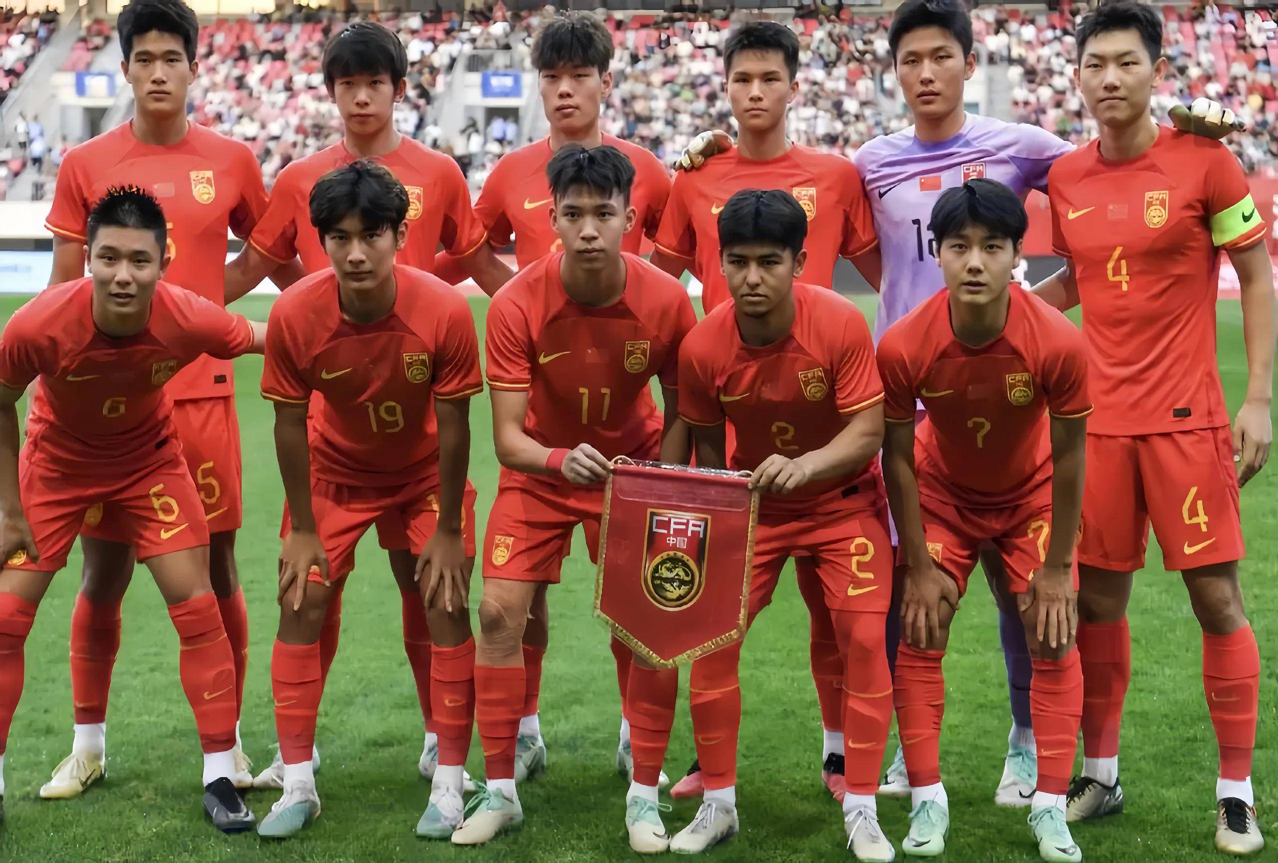 开云体育平台APP-包含曼城势不可挡，擒敌如拾芥轻松进军四强的词条