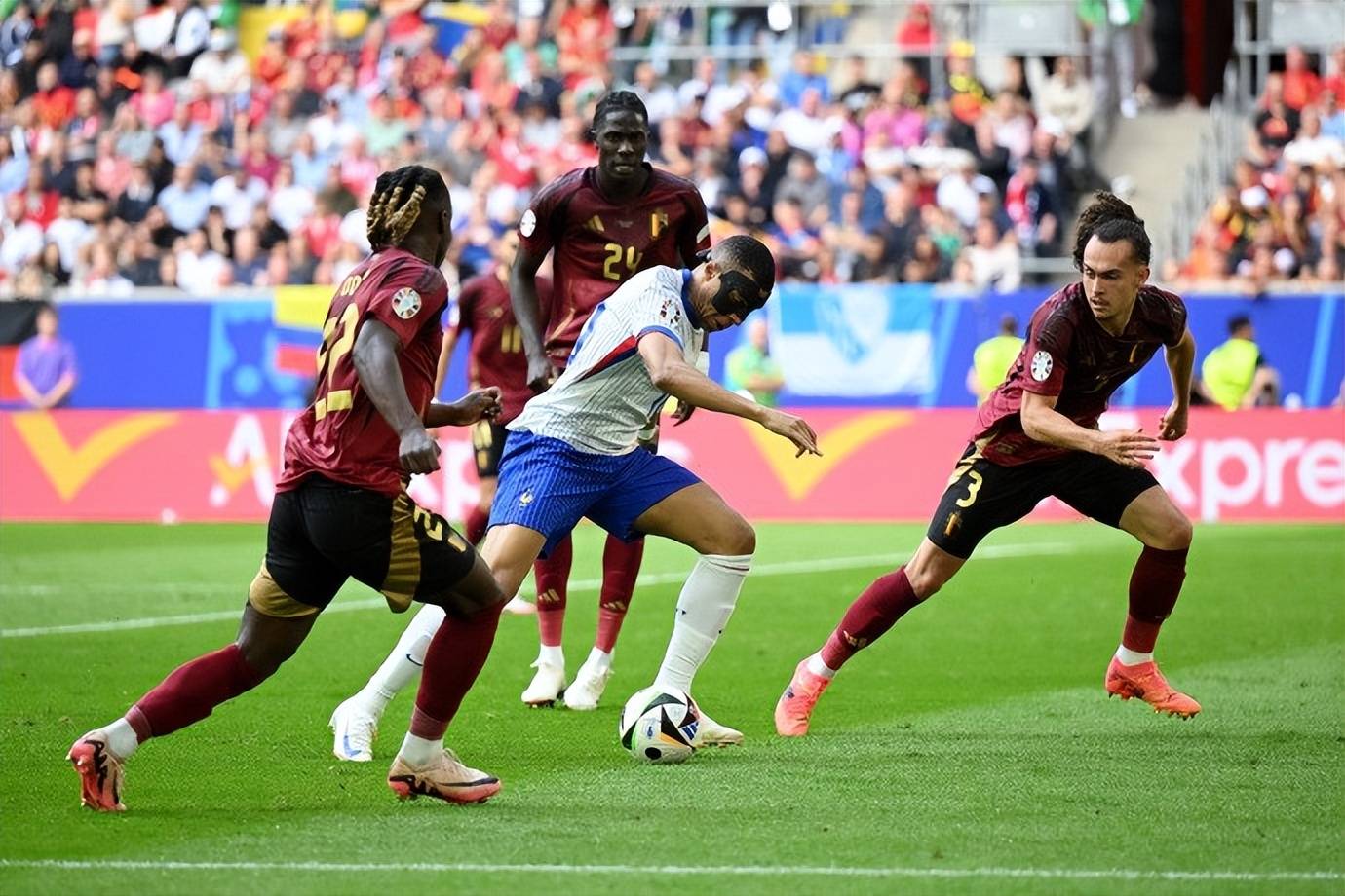 关于欧洲杯预选赛大幕拉开，众多豪强同场竞技的信息