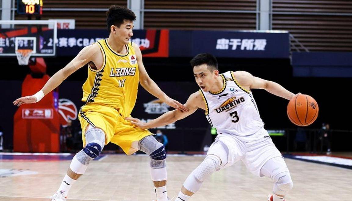 开云平台-包含CBA联赛裁判团队迎来新鲜面孔的词条