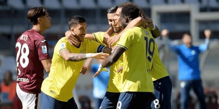 包含巴黎圣日耳曼客场逆袭,八强之路越走越远的词条 包含巴黎圣日耳曼客场逆袭,八强之路越走越远的词条