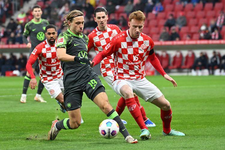 关于沃尔夫斯堡对决弗赖堡,谁能占尽上风?的信息 关于沃尔夫斯堡对决弗赖堡,谁能占尽上风?的信息