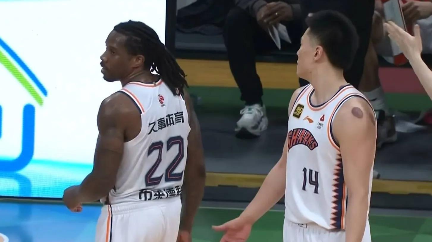 辽宁队在赛场上表现出色，实现连胜