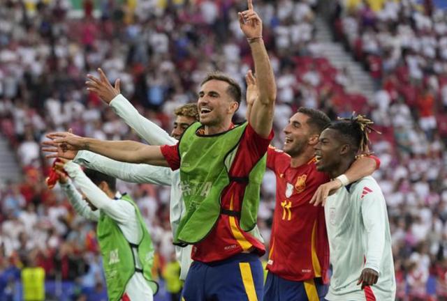 欧洲杯预选赛精彩绝伦,球员奋力拼搏的简单介绍 欧洲杯预选赛精彩绝伦,球员奋力拼搏的简单介绍