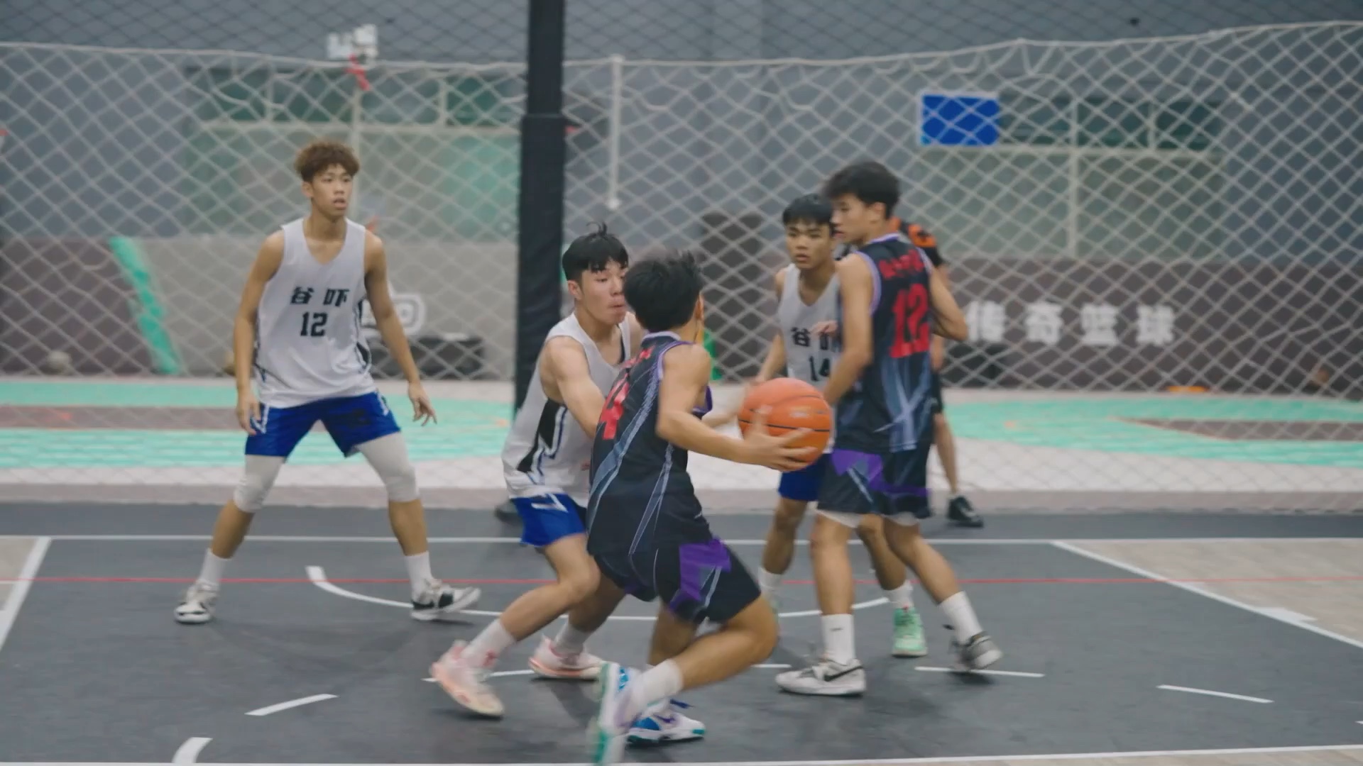 开云体育登录-包含弯腰大师“篮球少年”热衷于打造青少年篮球特训营的词条