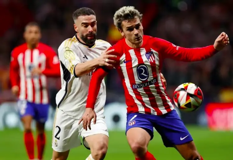 包含欧洲豪门球队击败亚洲劲旅，晋级锦标赛决赛的词条