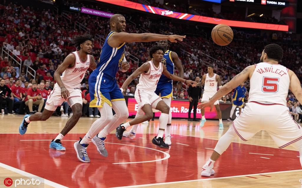 开云体育中国-将军队在客场不敌对手，遗憾失利