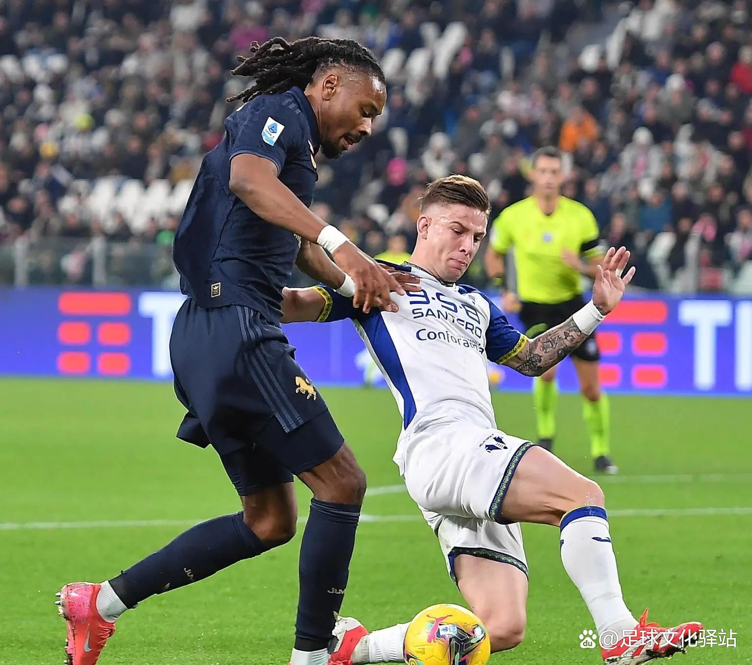 尤文图斯主场获胜,意甲榜首位置继续领跑 尤文图斯主场获胜,意甲榜首位置继续领跑