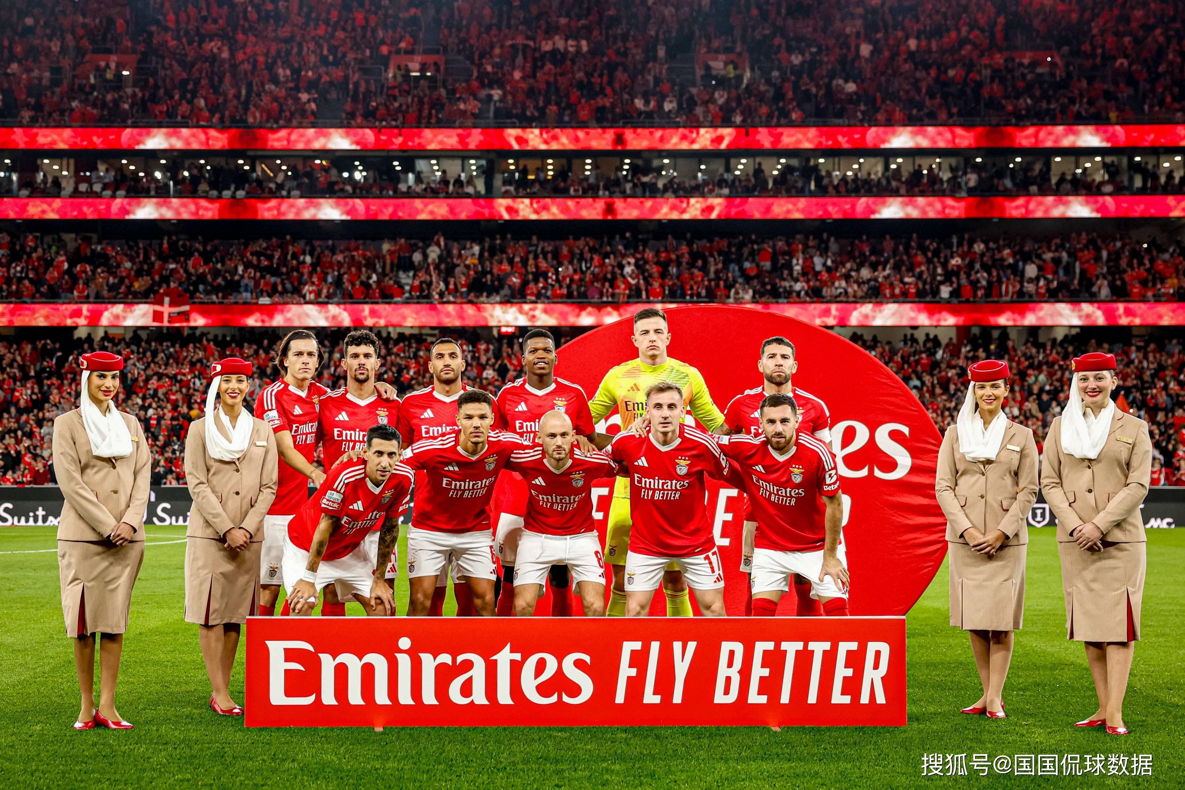 欧冠联赛开幕高水平球员备战精彩对决