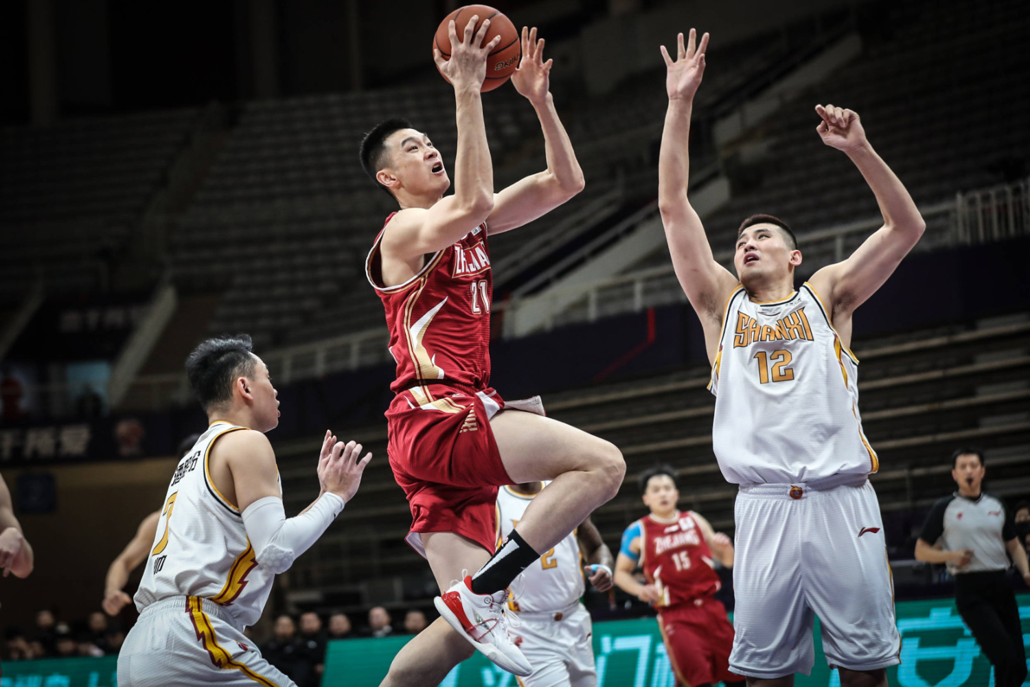 新疆队全队出击,誓言争夺胜利成就巅峰 新疆队全队出击,誓言争夺胜利成就巅峰