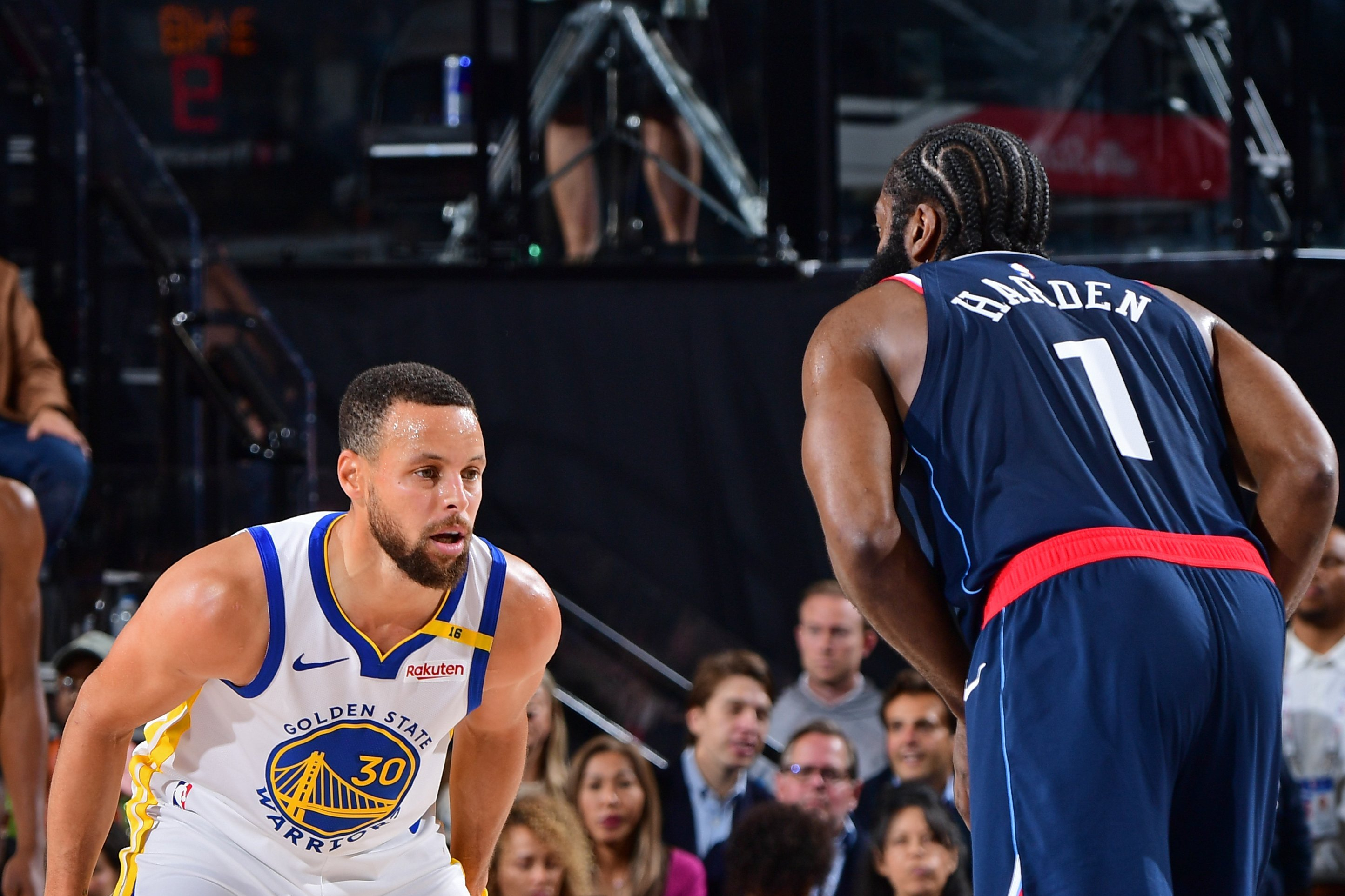 开云体育官方网站-快船再胜湖人，锁定西部前八位置