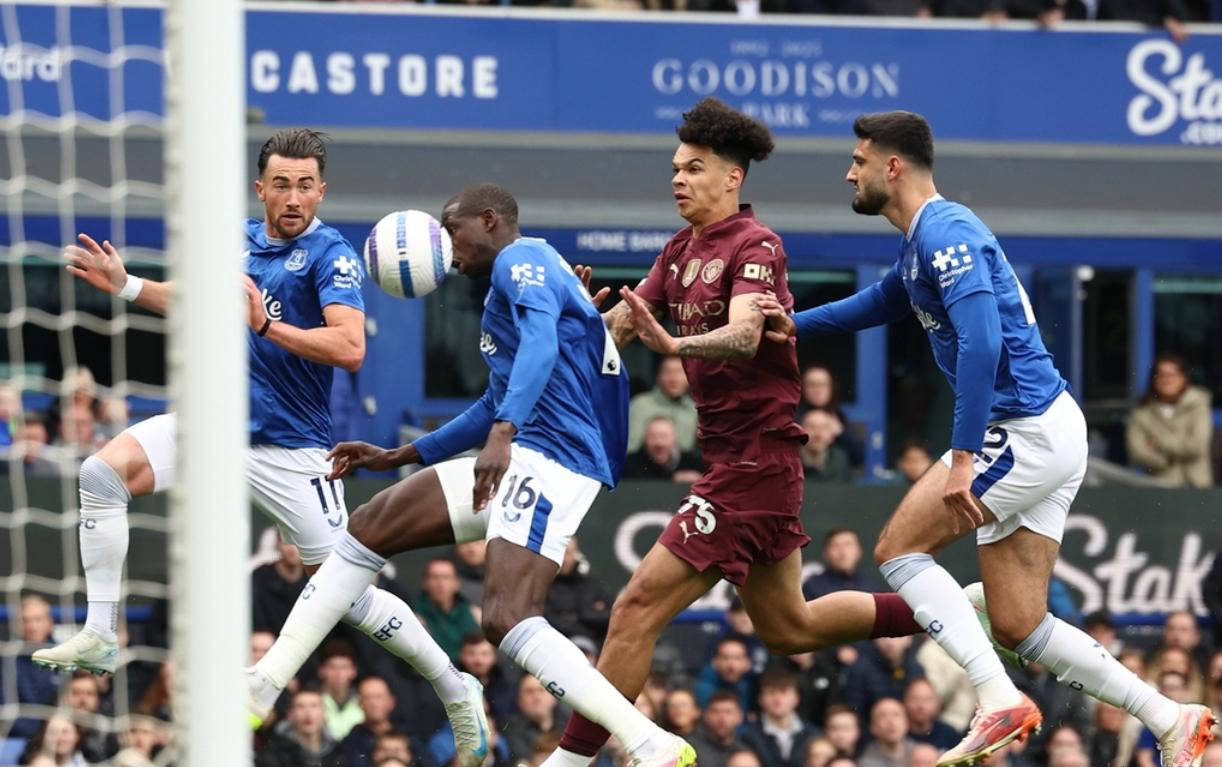 曼城豪取胜利,晋级下一轮比赛 曼城豪取胜利,晋级下一轮比赛