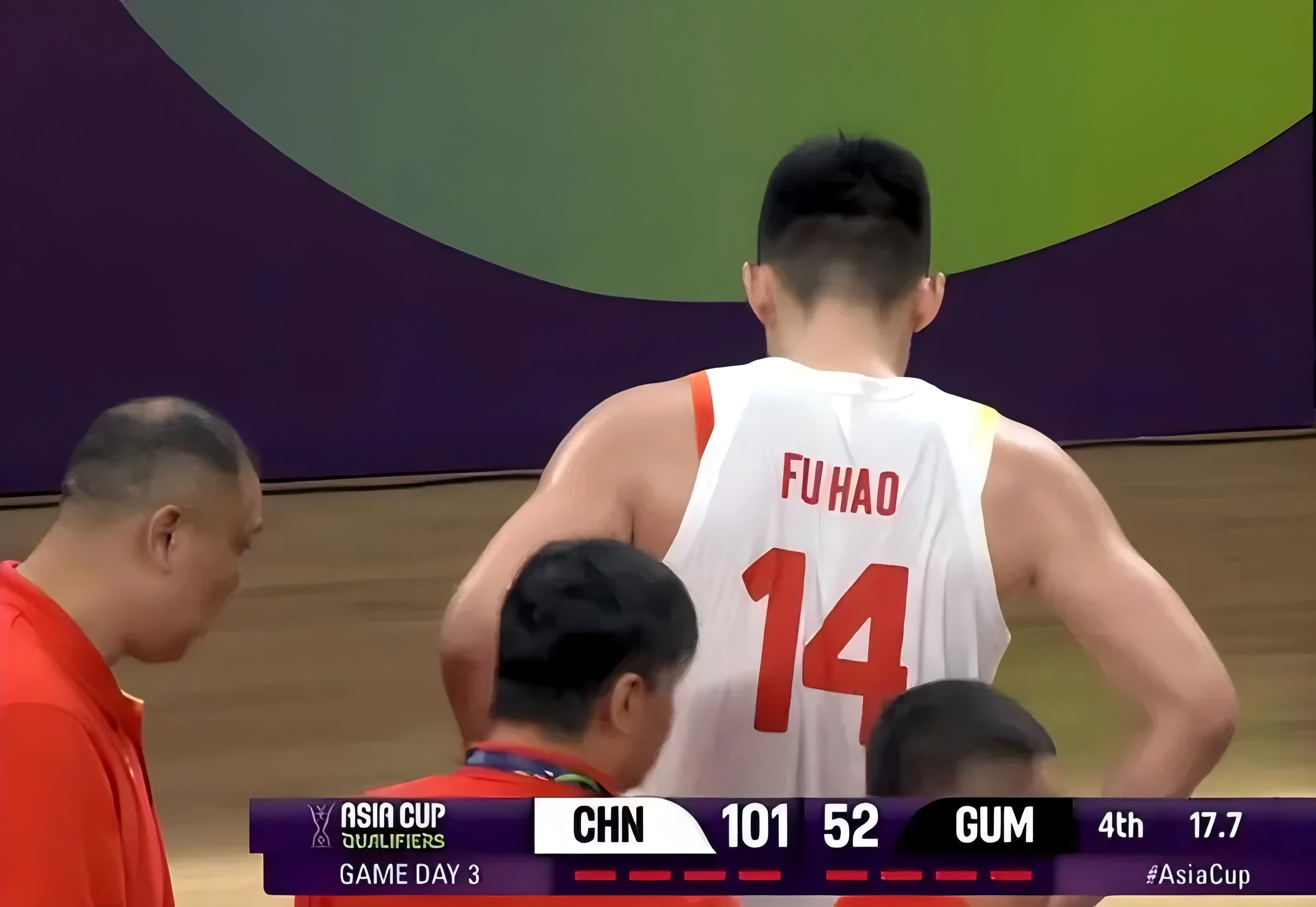 球队实力强大,碾压对手取得胜利 球队实力强大,碾压对手取得胜利