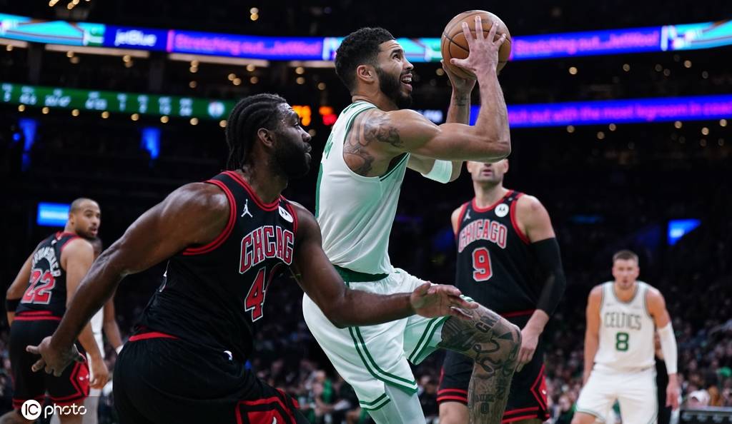 公牛击败独行侠,拉文助攻全面 公牛击败独行侠,拉文助攻全面