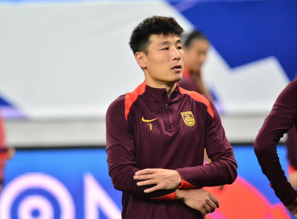 天海前锋高效破门,全队士气大振 天海前锋高效破门,全队士气大振