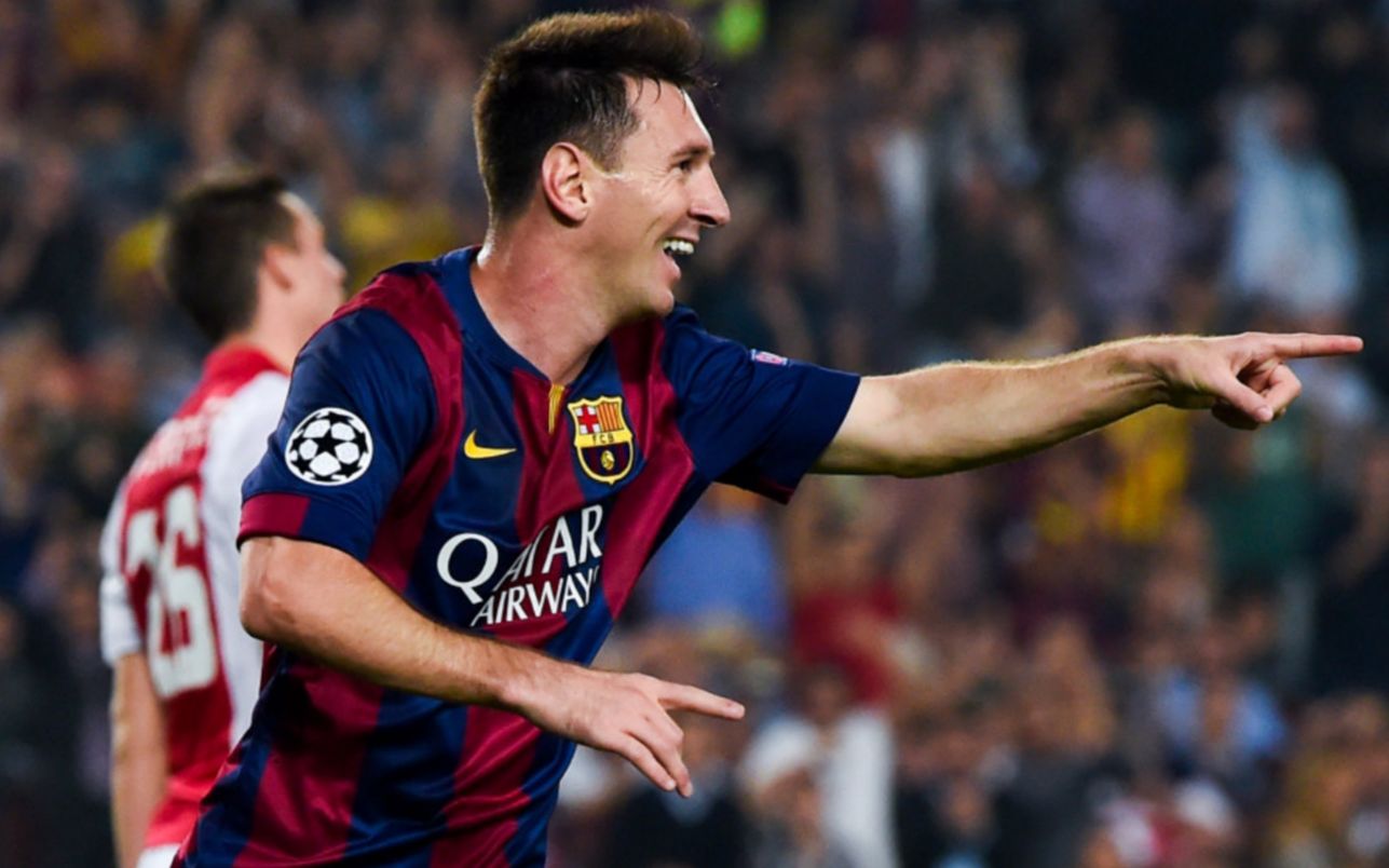 梅西连进两球，巴黎轻松击败阿贾克斯