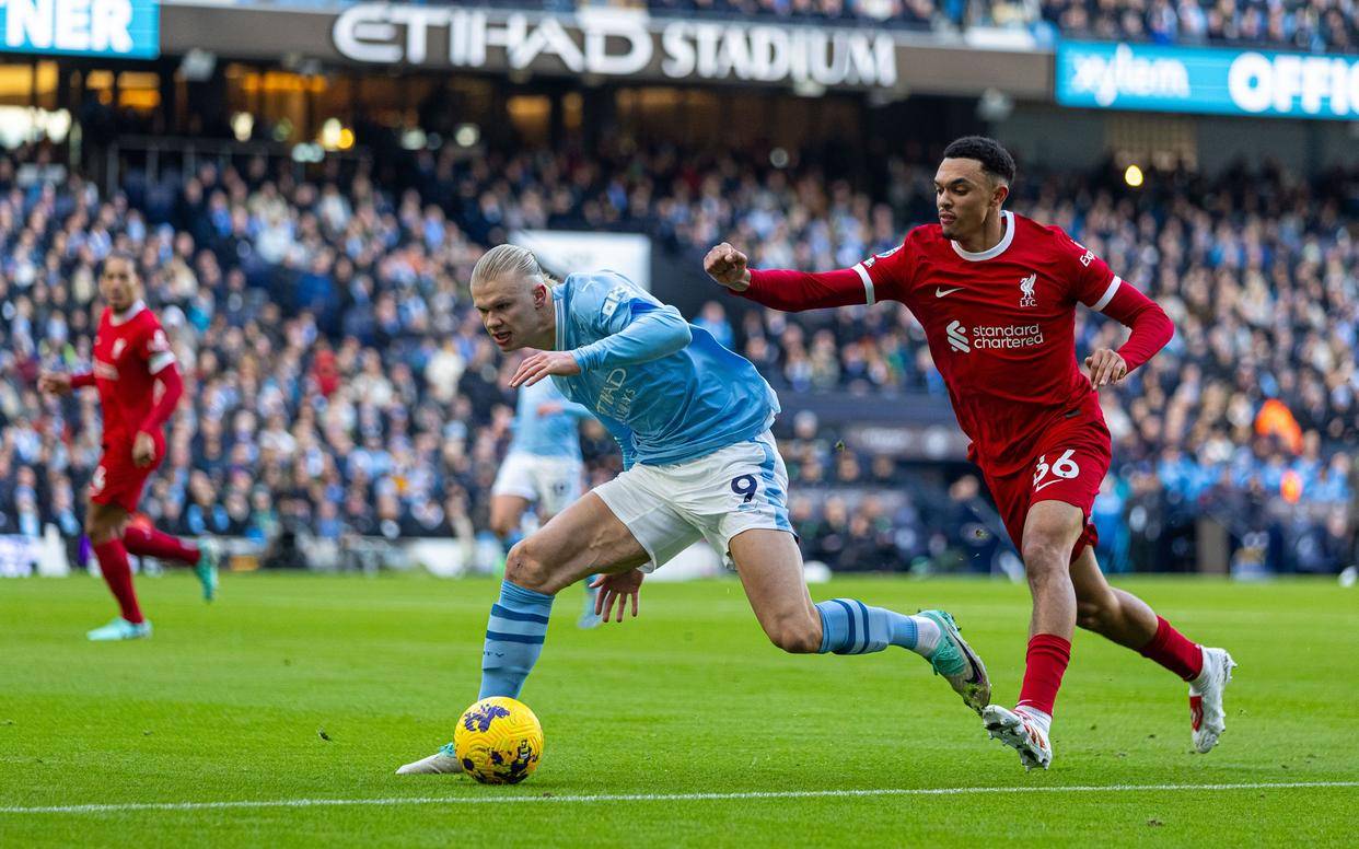 开云体育在线-情侣组合再破门，球队领先一步