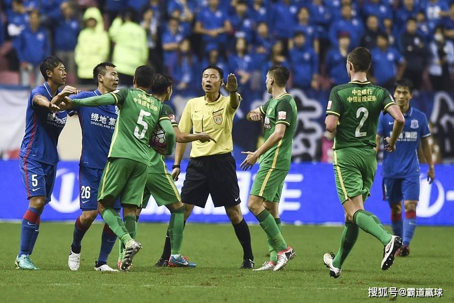 上海上港主场击败北京国安,斩获胜利 上海上港主场击败北京国安,斩获胜利