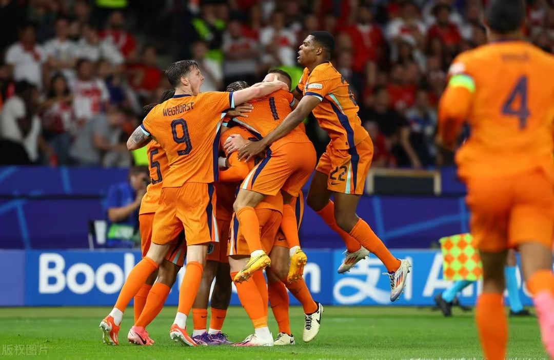 一场激烈的比赛即将在赛场上展开 一场激烈的比赛即将在赛场上展开