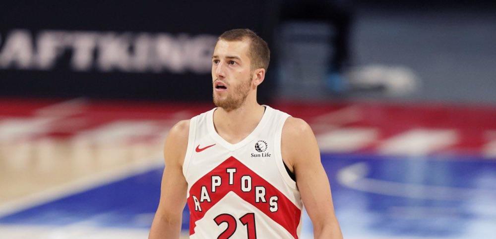 开云体育平台APP-关于公牛队前锋送上漂亮空接，赢得球迷掌声的信息