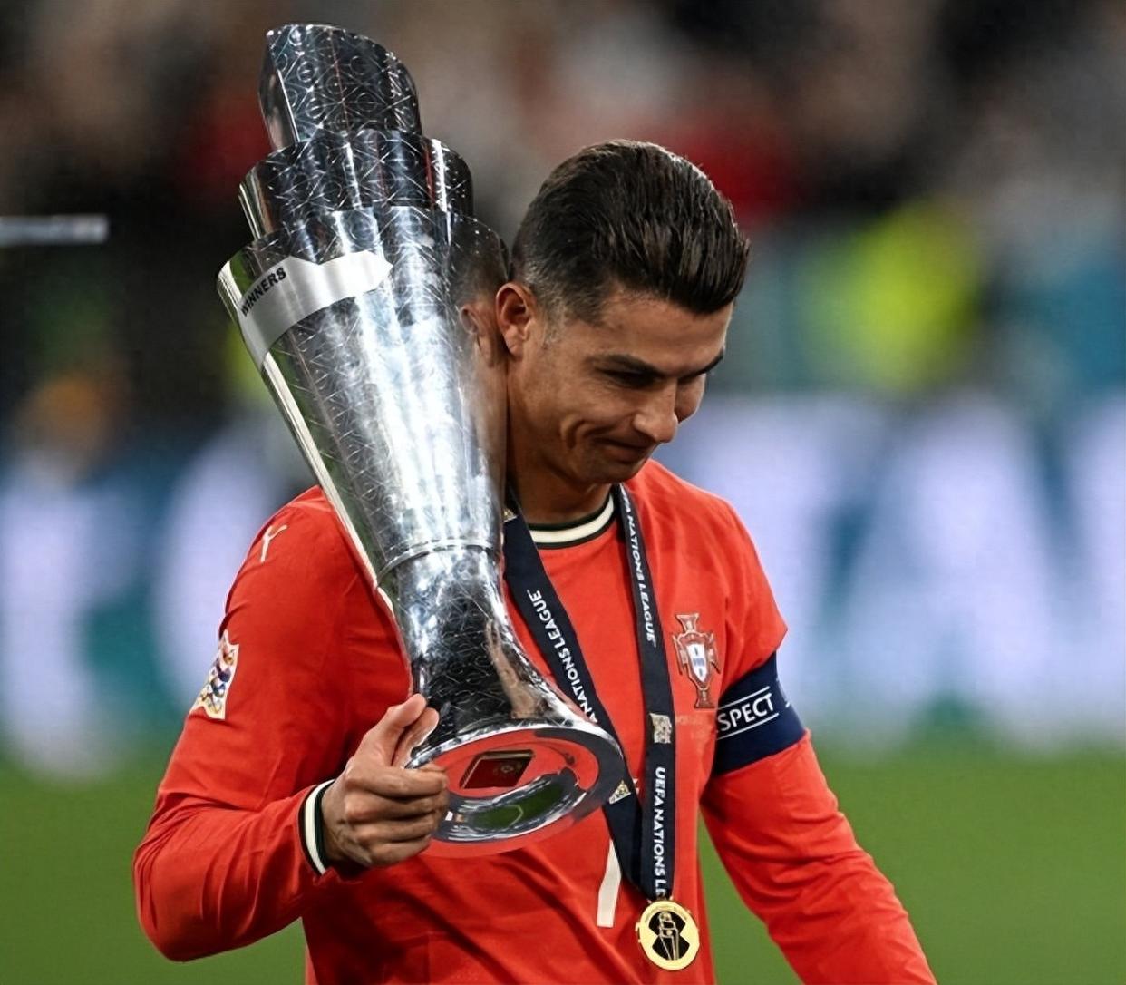 西班牙传奇复出:欧国联冠军现身的简单介绍 西班牙传奇复出:欧国联冠军现身的简单介绍