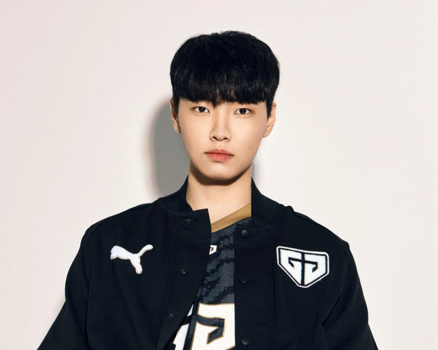 TSM横扫GEN,Chovy操刀奇招英雄翻盘鏖战多局成都决赛之夜,让粉丝疯狂欢呼的简单介绍 TSM横扫GEN,Chovy操刀奇招英雄翻盘鏖战多局成都决赛之夜,让粉丝疯狂欢呼的简单介绍