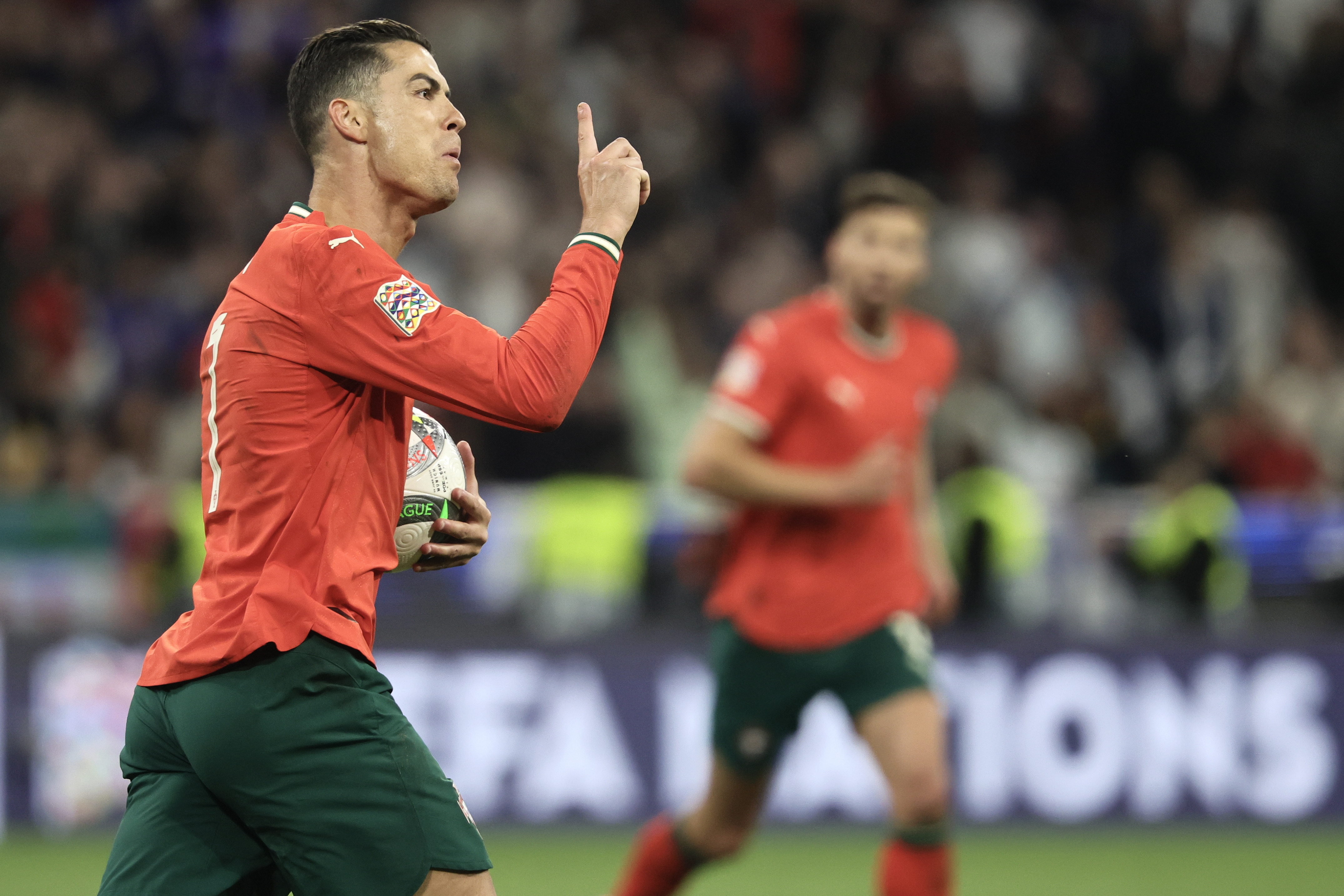 欧洲杯:比利时队力克葡萄牙,顺利晋级 欧洲杯:比利时队力克葡萄牙,顺利晋级