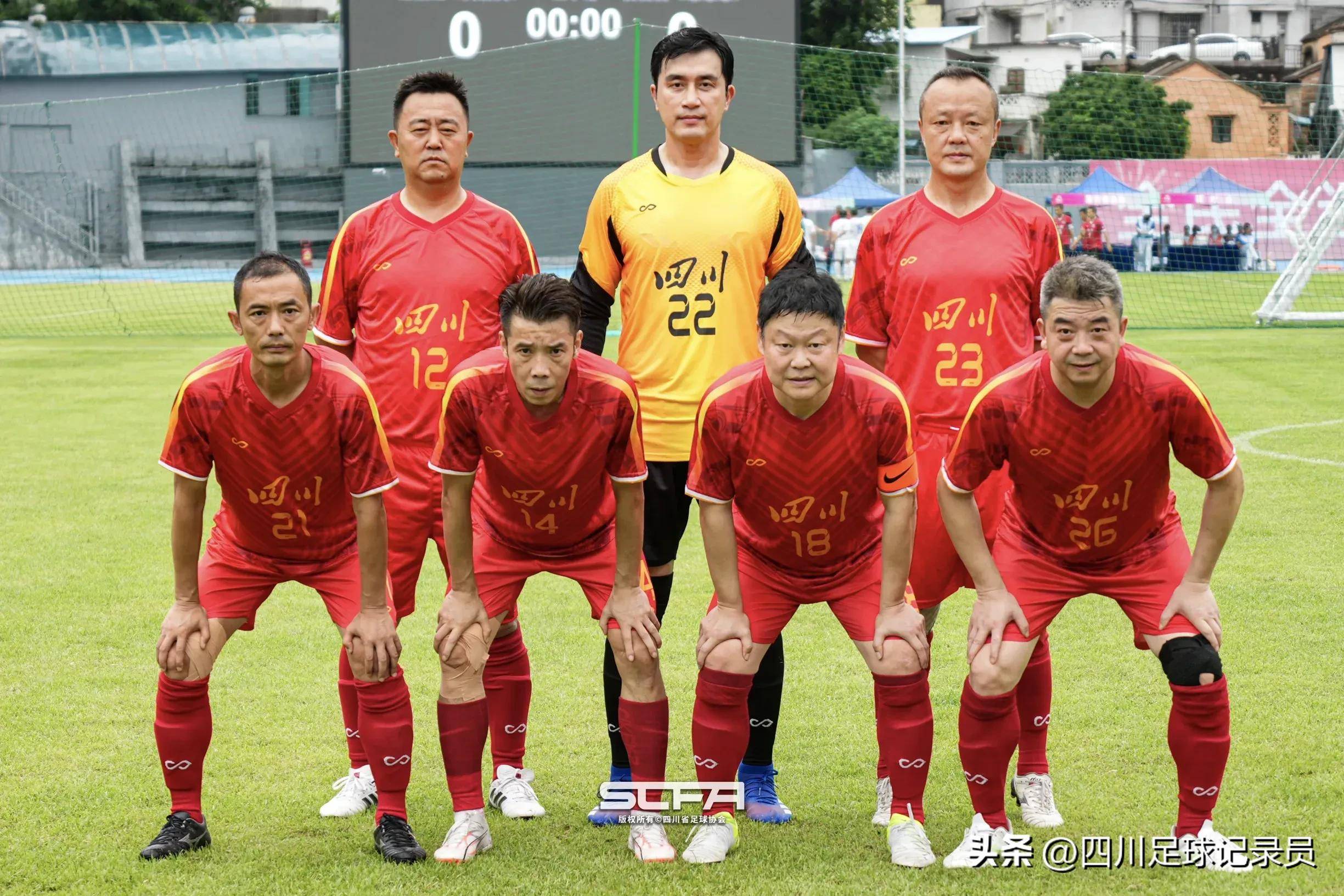 开云体育官网-足球赛事中一名老将球员展现出自己的价值